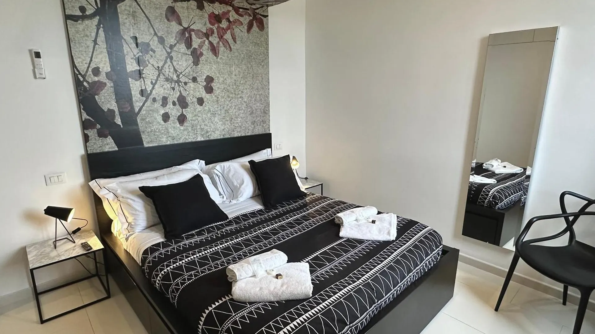 Domus Symmetrie Apartment Rome