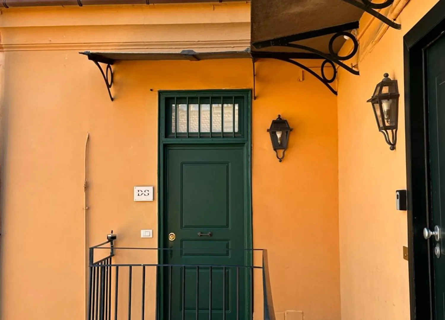 Domus Symmetrie Apartment Rome 0*,  Italy